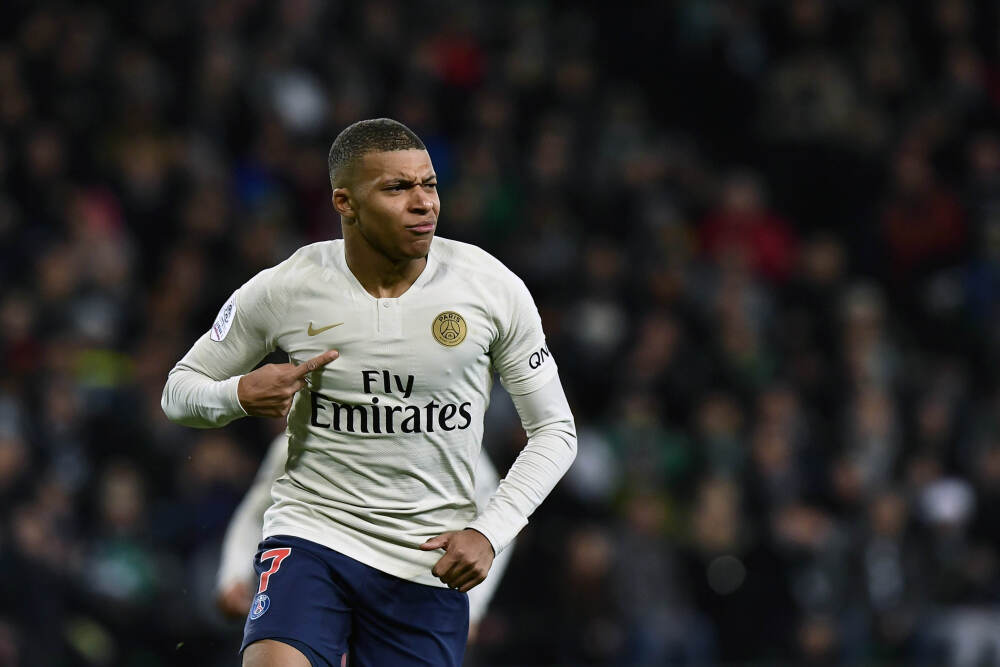 外线没谱！除库里&理查德外勇士全队三分34中9 命中率只有26.5%